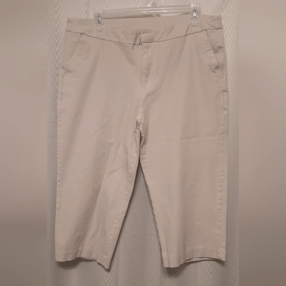 Time and True khaki beige Capri sz 16